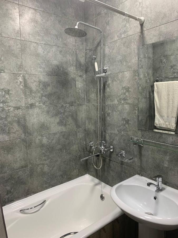 Apartment Tashkent 3 Bedrooms Esterno foto